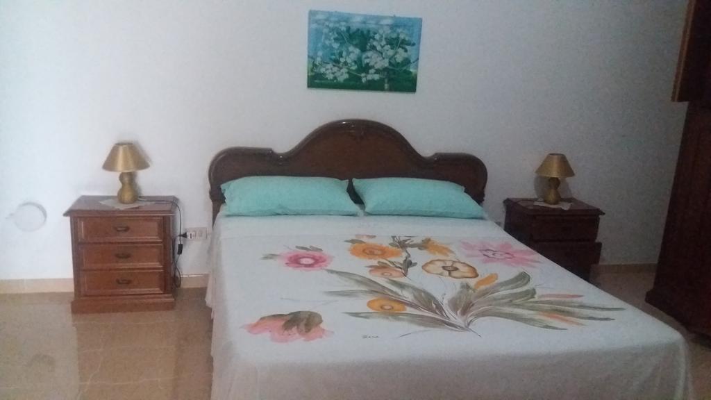 Casa Bianca Da Giusy Guest House บีร์จิเวคคี ภายนอก รูปภาพ